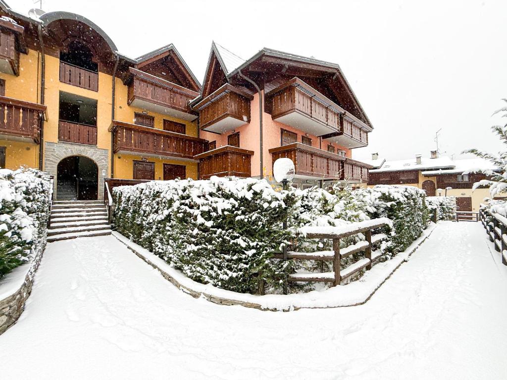 Το Villetta a schiera, giardino privato e box doppio τον χειμώνα