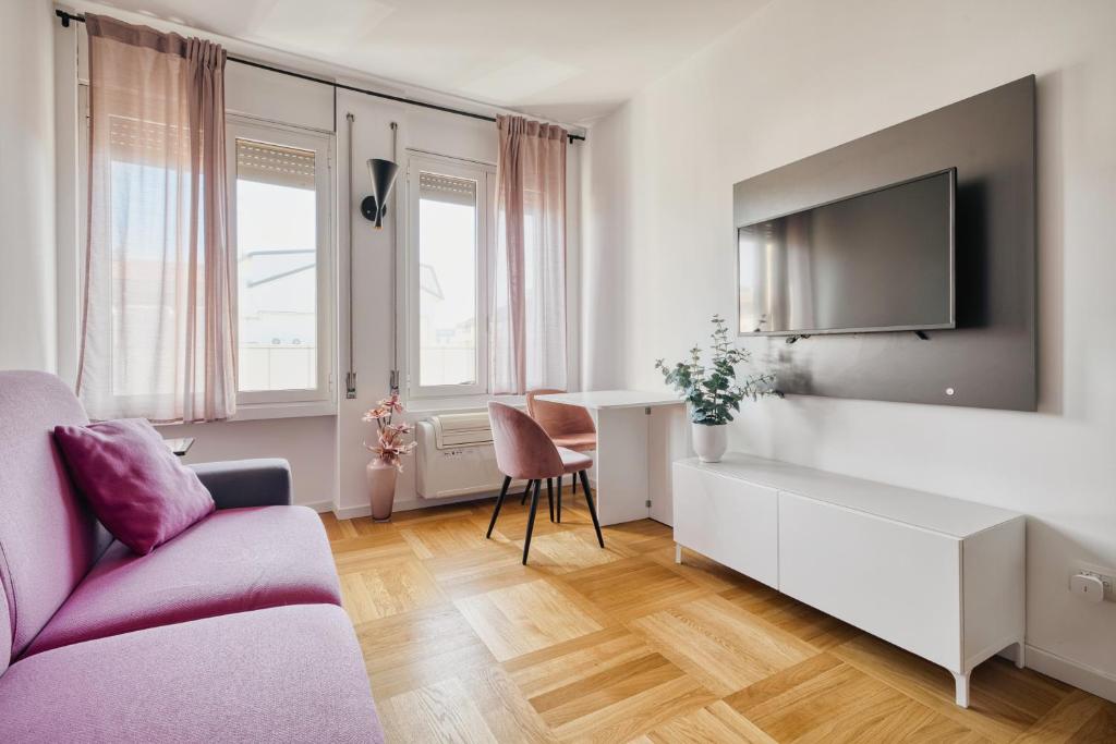 Just Urban Stays - Stylish One-Bedroom Apartment near the Duomo
