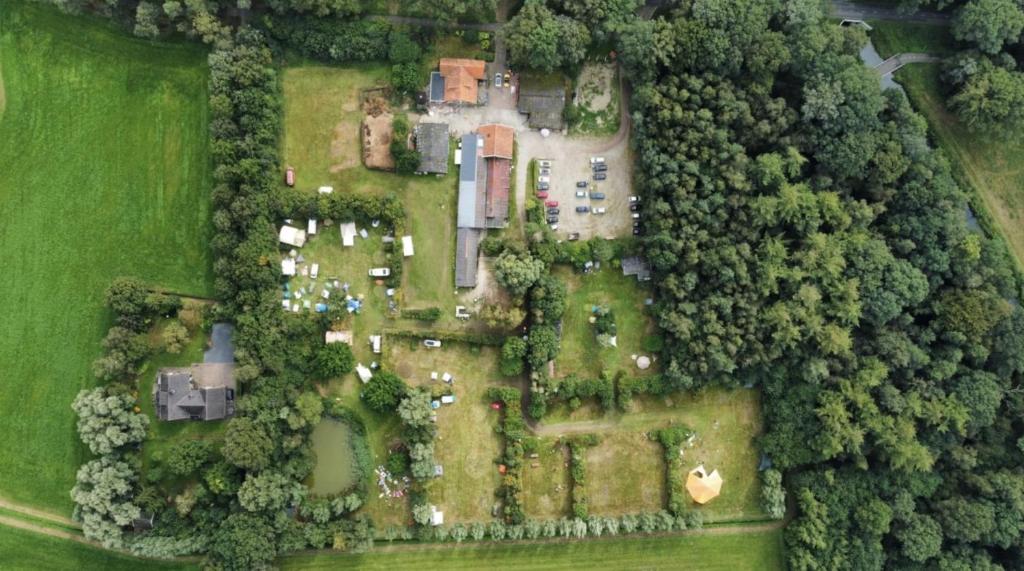 Vườn quanh Camping Ont Moeten - Pim zijn tent