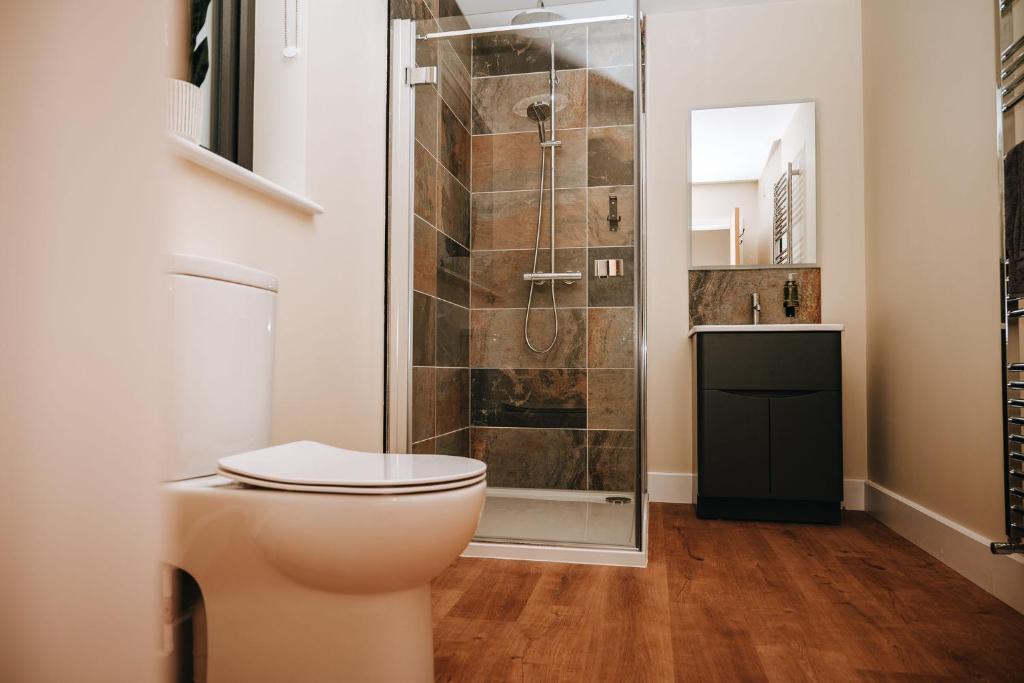 Vannituba majutusasutuses Beacons View Luxury Lakeside Chalet- Trem Y Fan