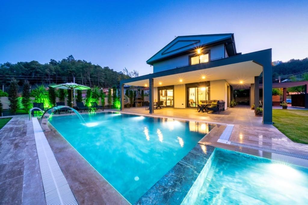 Πισίνα στο ή κοντά στο KATRELİA-Villa with Children's Pool for 6 Persons in Inlice