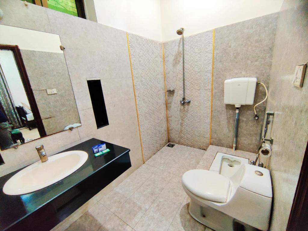 Hotel Pak Continental Multan - 豪华三人间