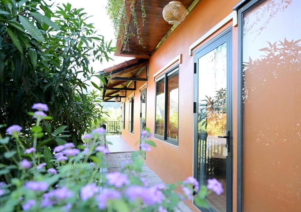 Κήπος έξω από το My Tam Coc Bungalow