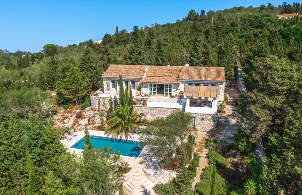 Swimmingpoolen hos eller tæt på Villa Pelagia