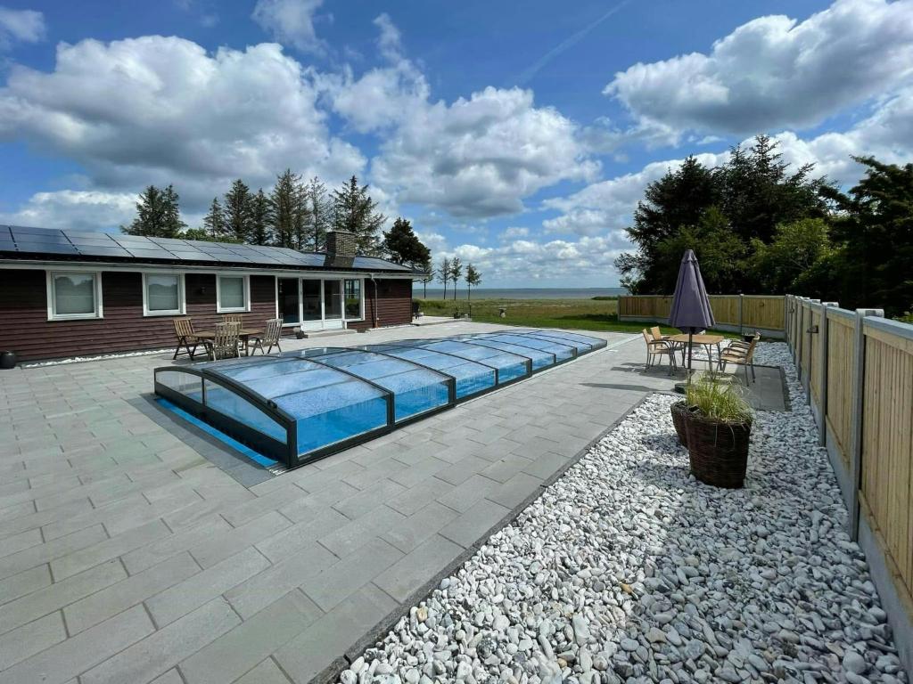 Φωτογραφία από το άλμπουμ του Holiday Home With Pool And Fjord Views On Lundø σε Lundø