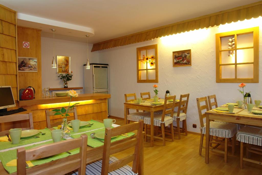 Kuchyňa alebo kuchynka v ubytovaní Willa Panorama SPA