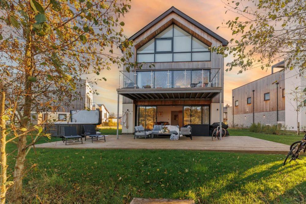 Bygningen som feriehuset ligger i