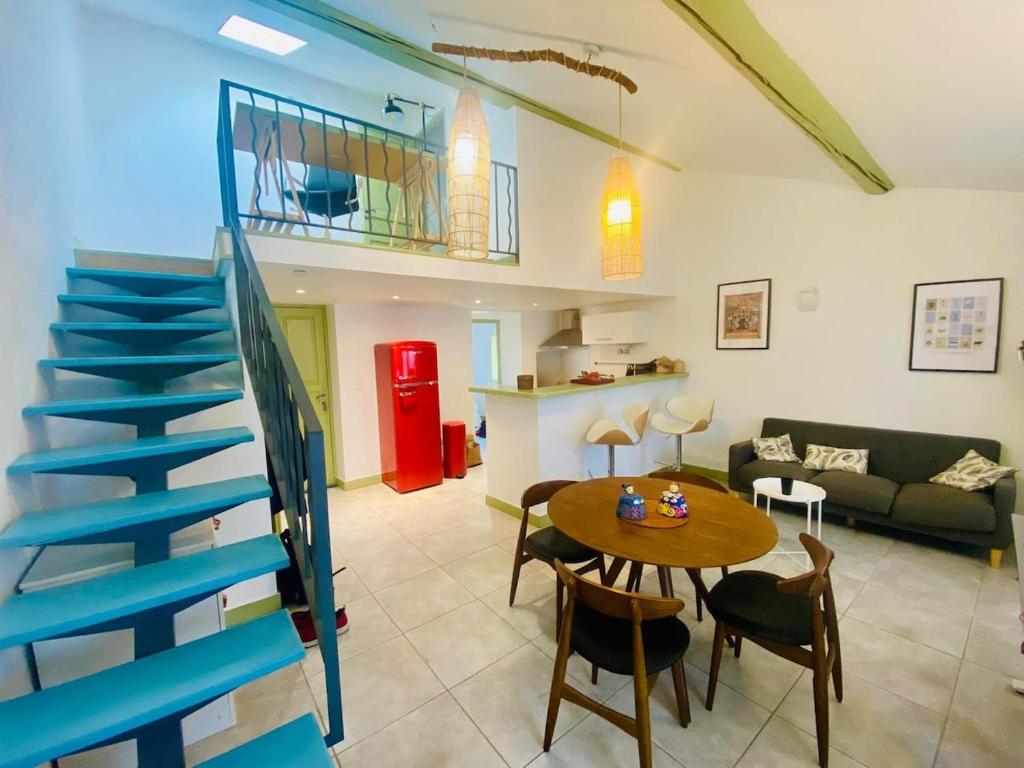 Posezení v ubytování Appartement de caractère centre ancien Arles