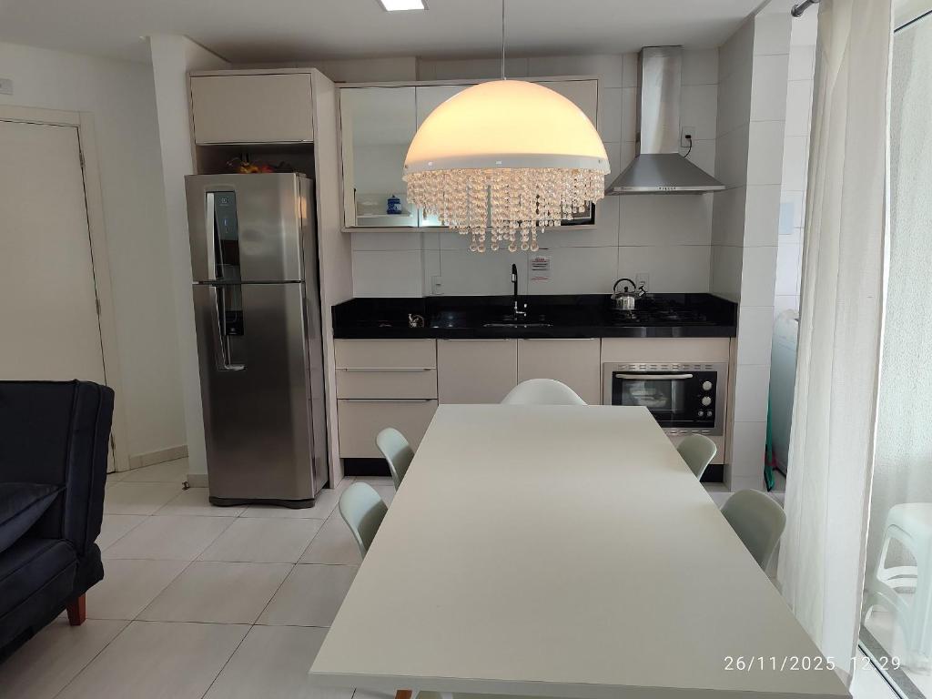 Η κουζίνα ή μικρή κουζίνα στο Apto c/ Churrasqueira a 750m da Praia EVP0504