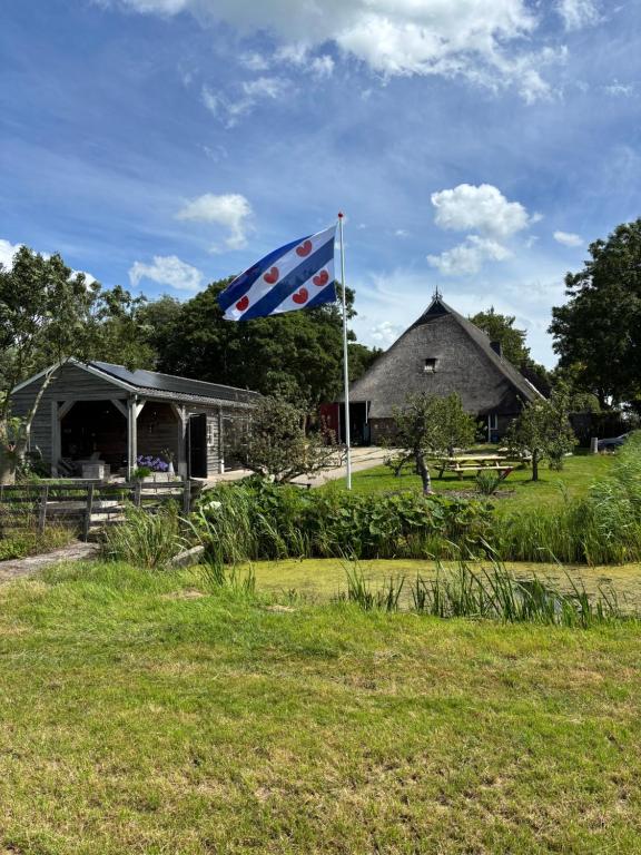 Aed väljaspool majutusasutust B&B Terpboerderij Jannum