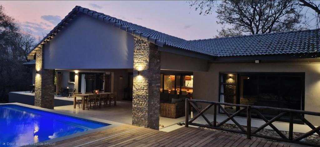 Πισίνα στο ή κοντά στο Krek Wak Wou Bush Villa