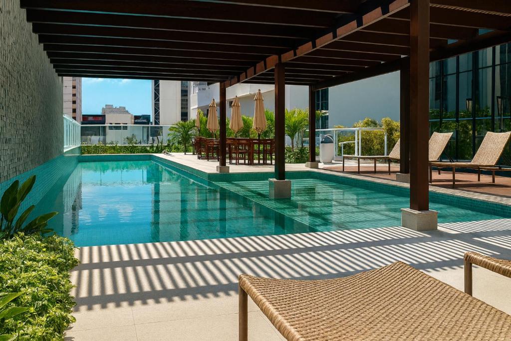 Swimmingpoolen hos eller tæt på Bahia Astron Flat Mundial