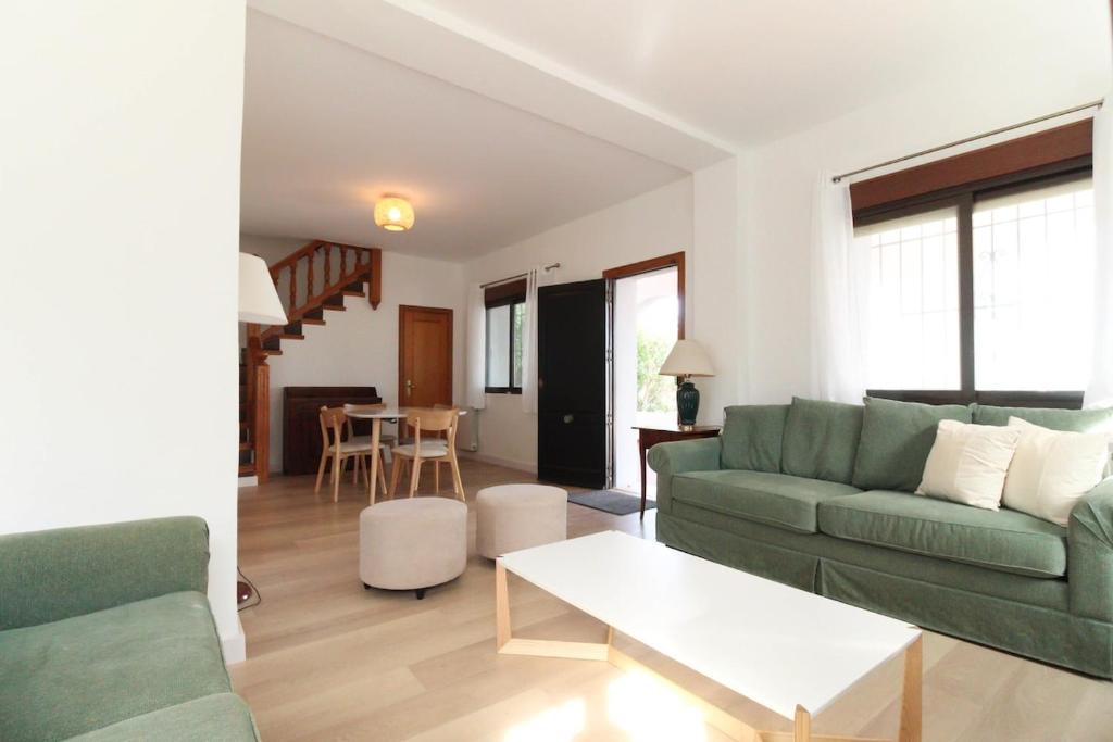 Casa Ained — 4-Bed Beachfront Luxury Villa with Private Pool in Dénia