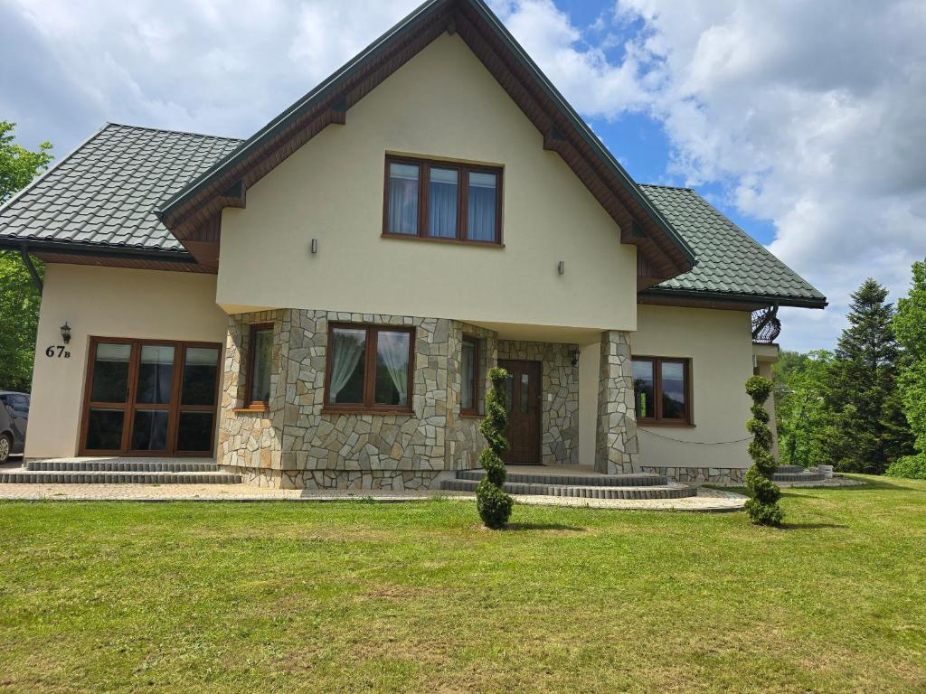 Το κτήριο όπου στεγάζεται  η παραθεριστική κατοικία