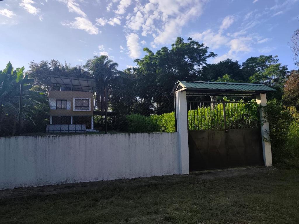 Κήπος έξω από το Melgar ANGEL 5