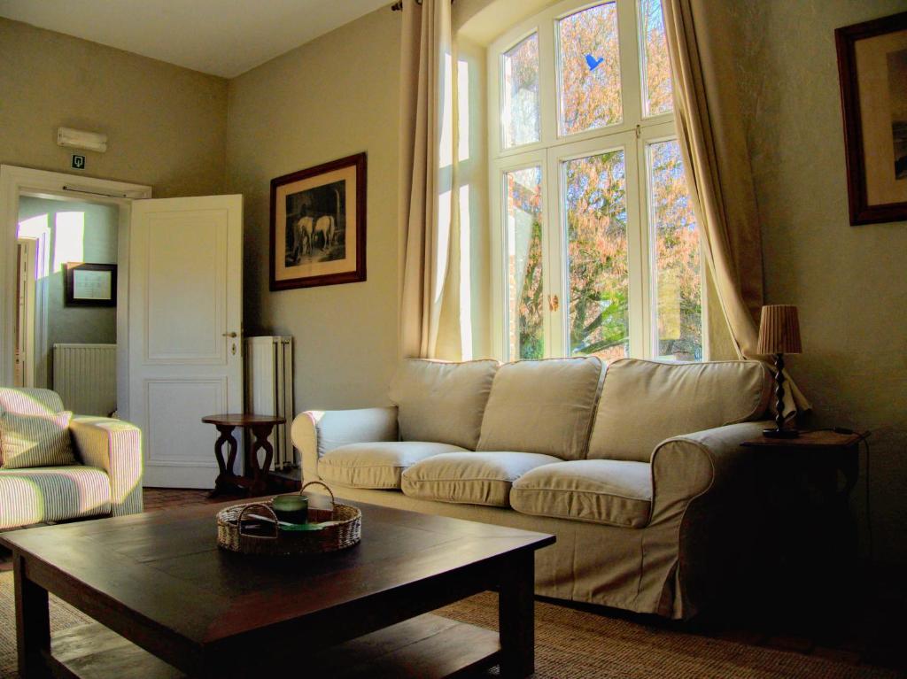 A seating area at Havre de Paix - Séjour familial en pleine nature