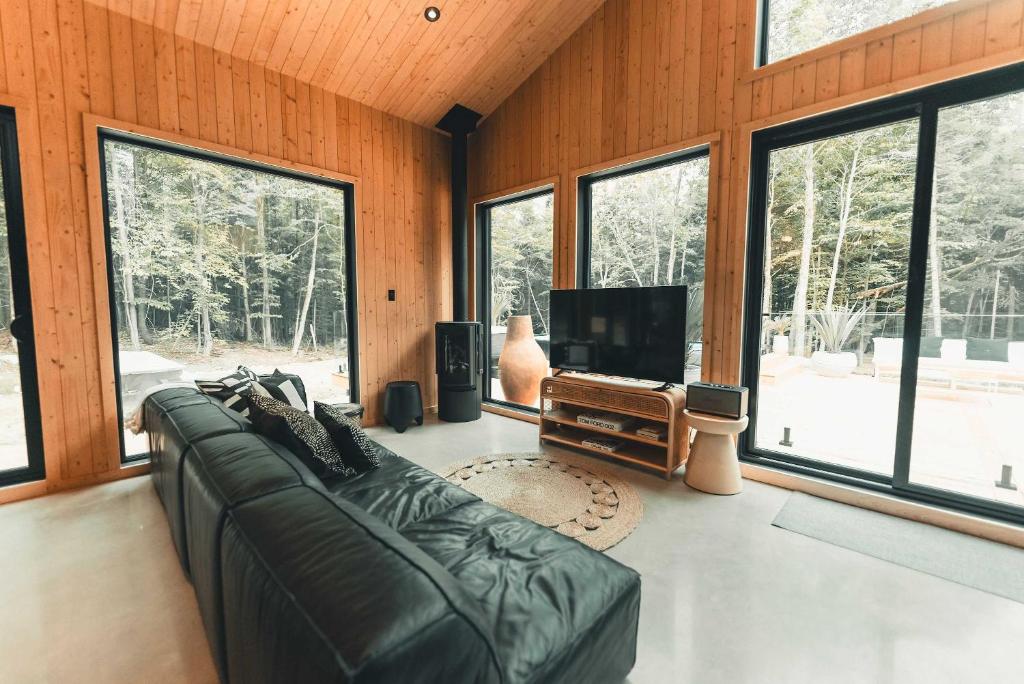 Μια τηλεόραση ή/και κέντρο ψυχαγωγίας στο Three Zen Houses 3 4 & 6 - Villas & Spas