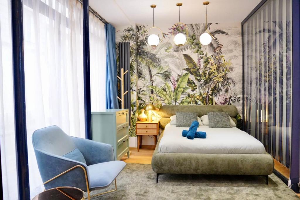 Modern Duplex - 5 rooms - Paris City Center