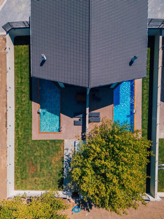 卡特佩Cevizdibi Loft Villa的屋顶房屋的顶部景色