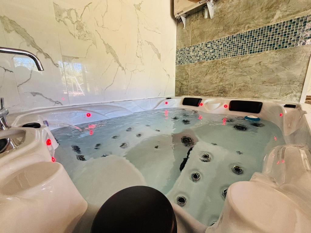 Koupelna v ubytování Maison normandy chambre