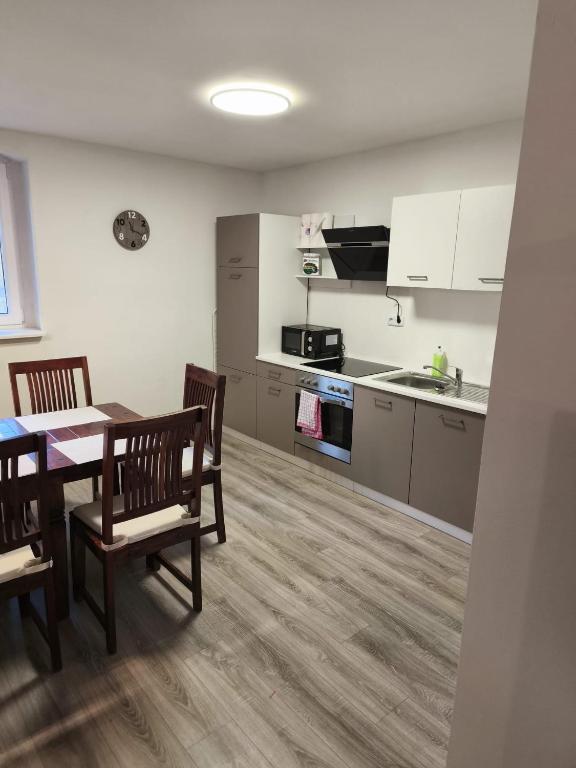 Η κουζίνα ή μικρή κουζίνα στο NicePlace4You Maxi