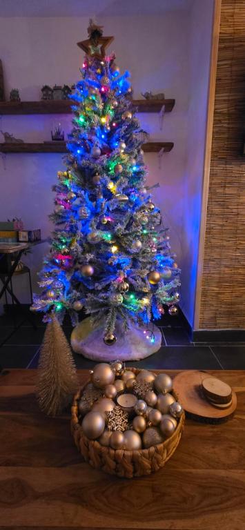 Φωτογραφία από το άλμπουμ του Taff Cottage - Free parking, Fast Wifi, Cosy vibe στο Κάρντιφ