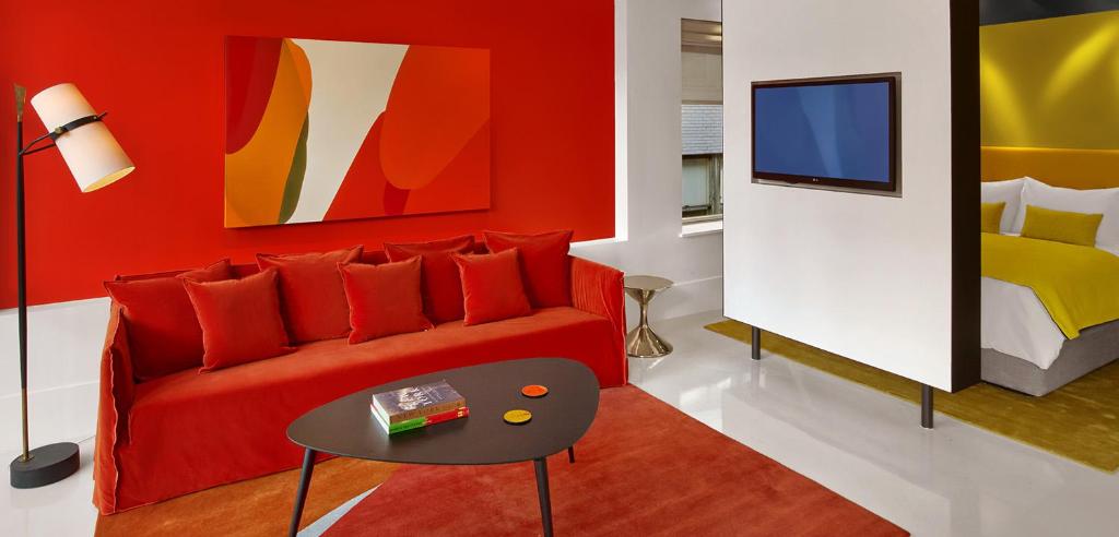 TV a/nebo společenská místnost v ubytování The William Hotel Midtown, New York