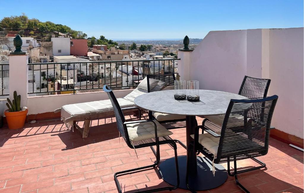 Un balcón o terraza en Pet Friendly Home In Vélez-Málaga