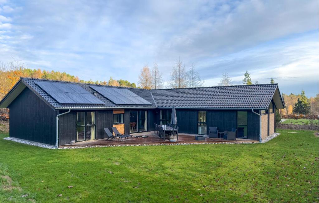 Zahrada ubytování Lovely Home In Ebeltoft