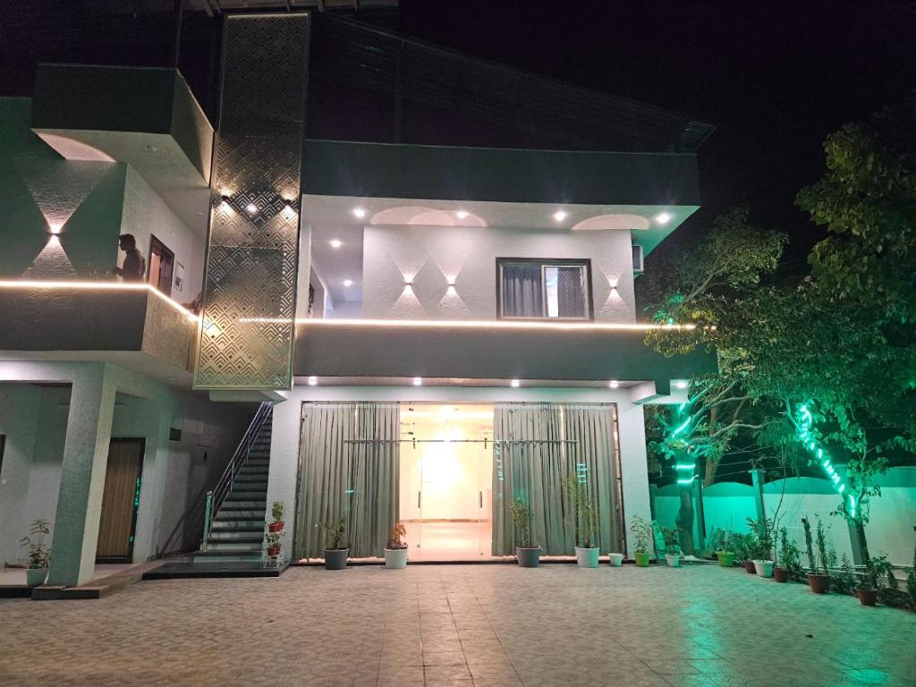 Budova, kde se vila nachází