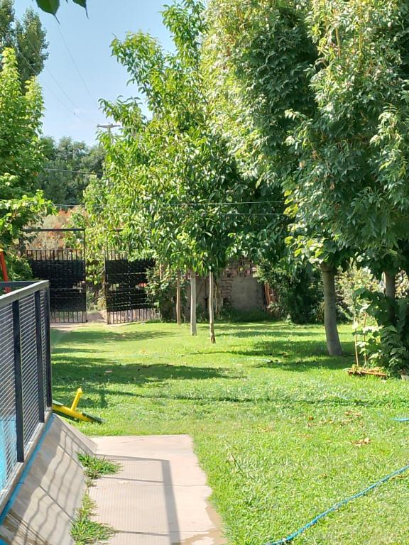 Κήπος έξω από το Cabaña Apakala