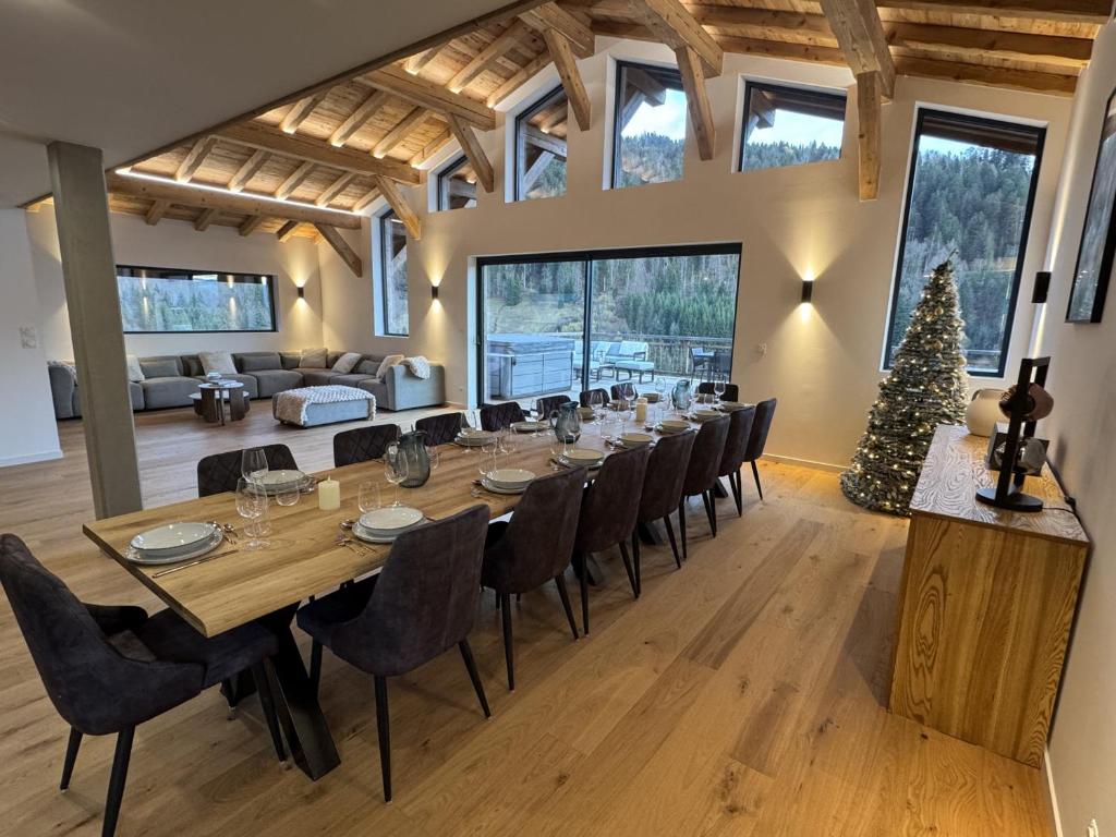 Chalet de luxe avec sauna et jacuzzi aux Gets - 14 personnes - FR-1-671-308
