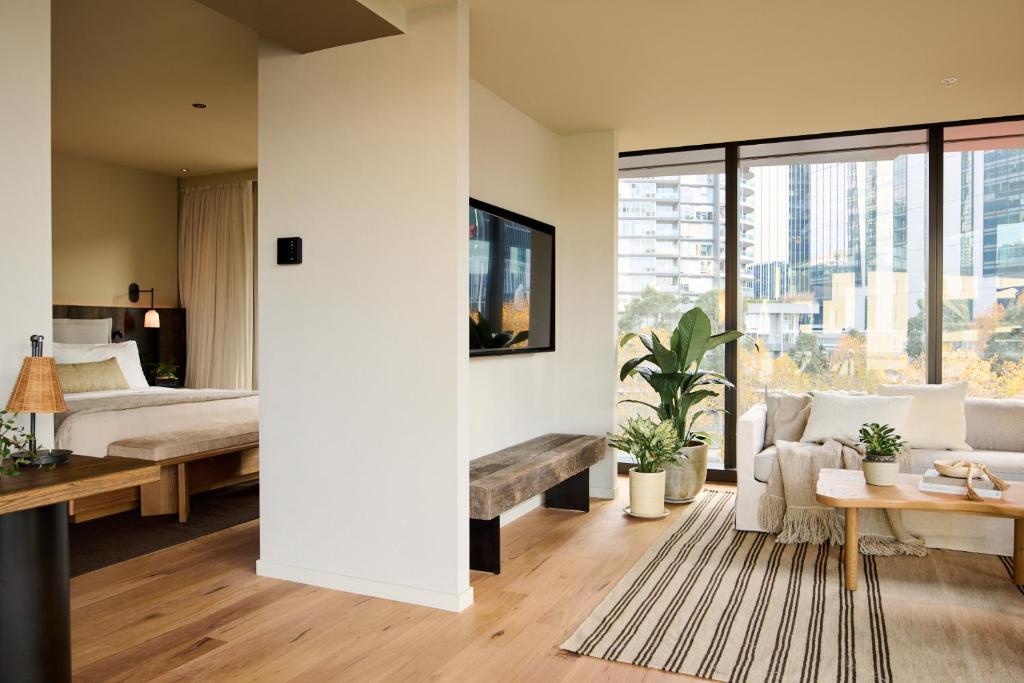 1 Hotel Melbourne photo