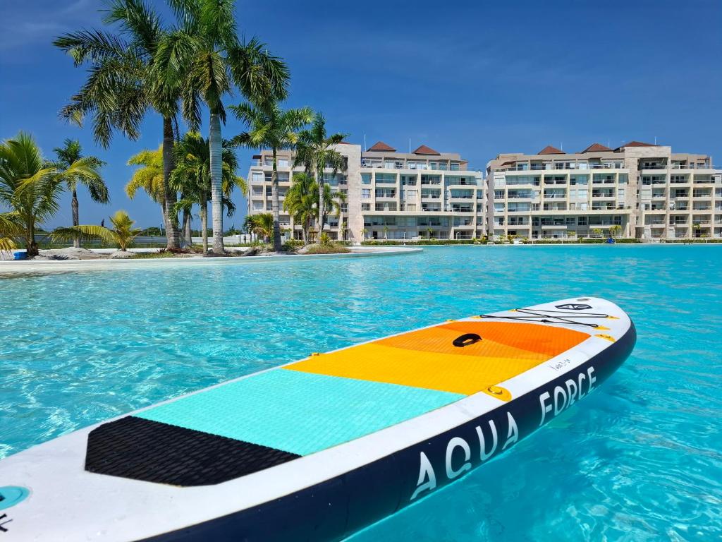 Bazén v ubytování Baia Kristal - Vacaciones Cartagena Colombia nebo v jeho okolí