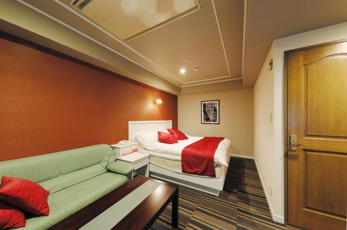 Posezení v ubytování Hotel Water Gate Nagoya - Love Hotel for couple -