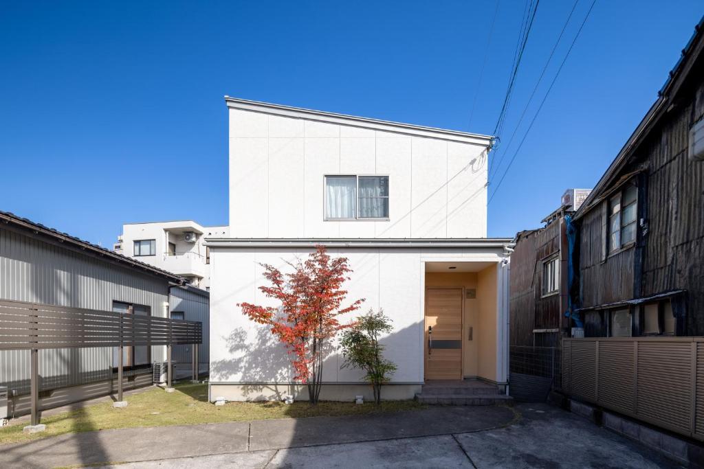 Bygningen som feriehuset ligger i