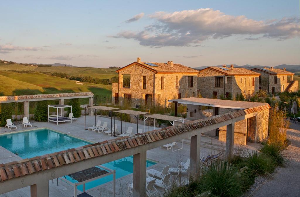 Bazén v ubytovaní Tuscany Forever Famiglia Apartments alebo v jeho blízkosti