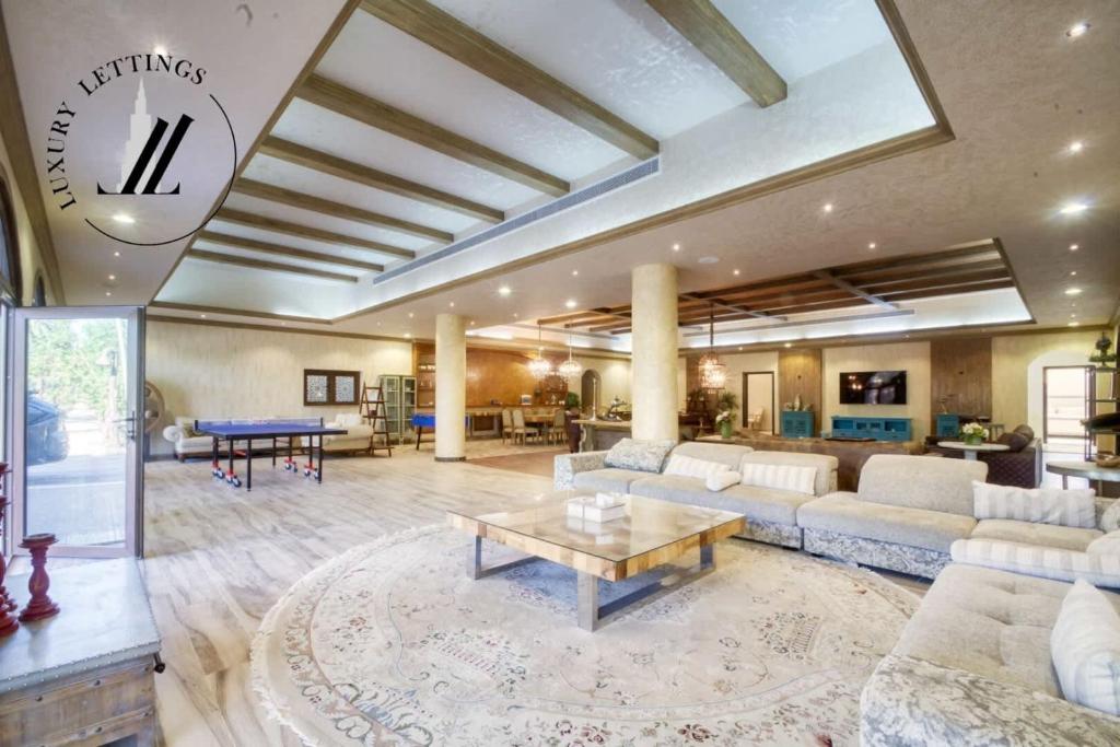 Luxury 3 BDR Al Ain Farm Stay with Private Zoo