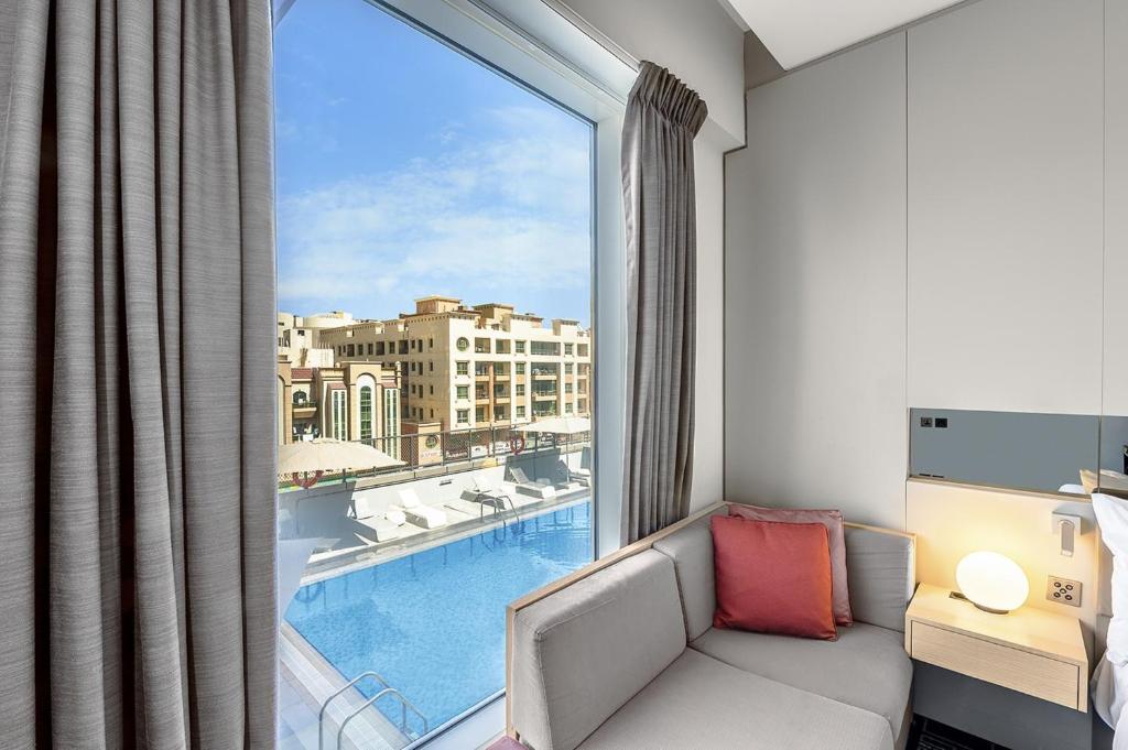 امکانات Studio M Arabian Plaza Hotel & Hotel Apartments - تصویر ۴