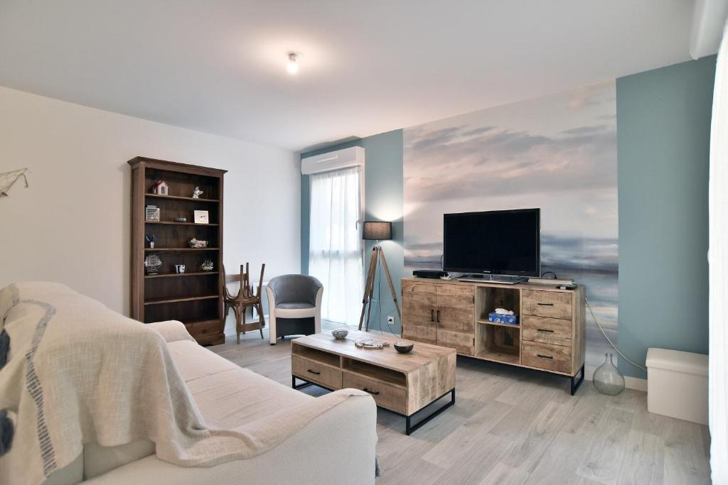 Μια τηλεόραση ή/και κέντρο ψυχαγωγίας στο Chez Josse - A 10 min de St-Cast