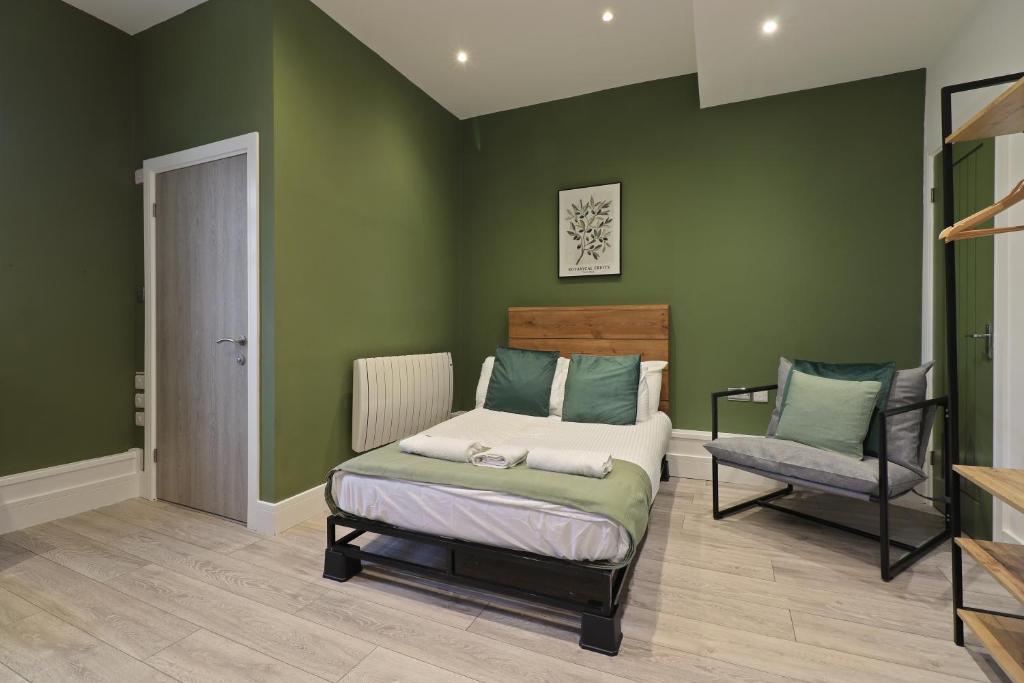 Olive Branch Apartments - Stylish Studio & 1 Bed Deluxe Apartments in the Heart of Broomhill - Hosted by Stay Host Save 6
