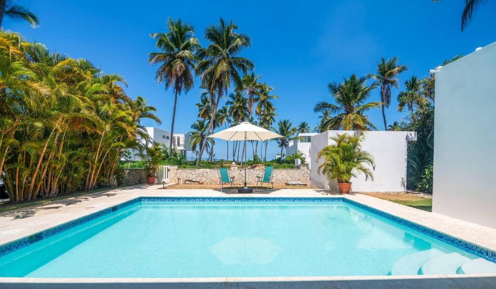 Swimmingpoolen hos eller tæt på Luxury villa in Beersheba, beautiful beach