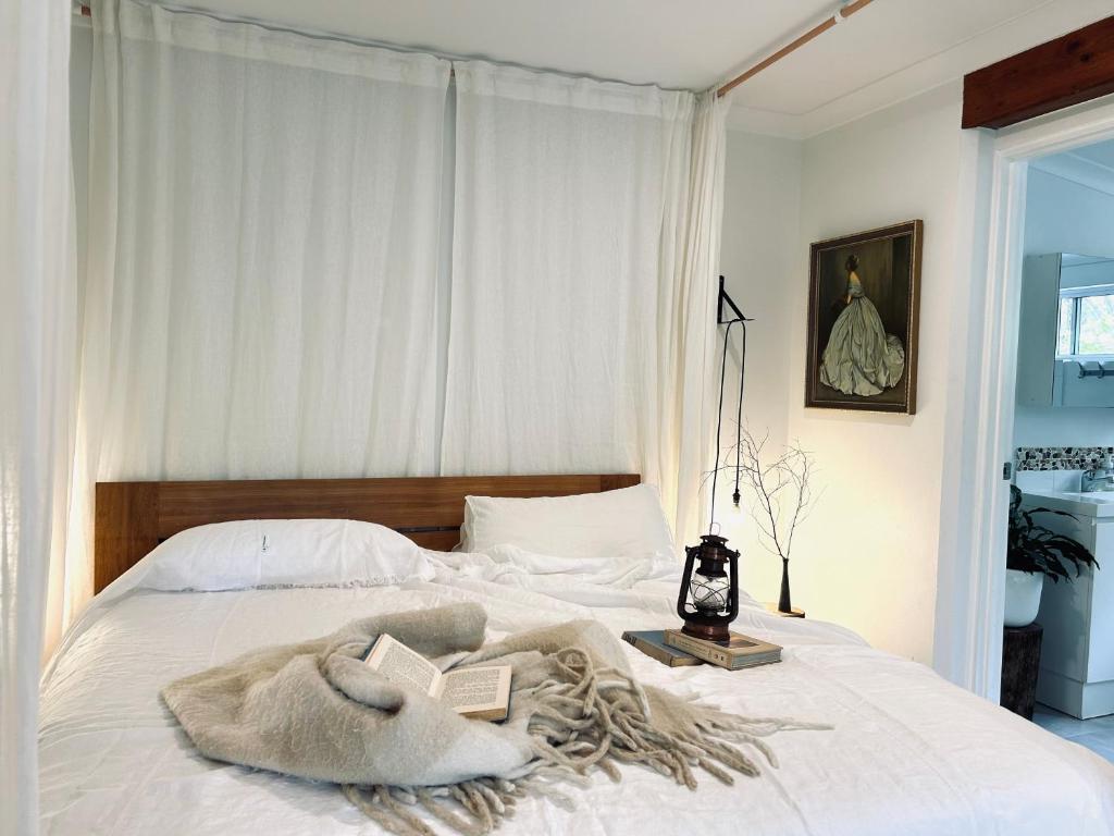 Postel nebo postele na pokoji v ubytování Wellness Escape- Near Town & Beach- Sea La Vie