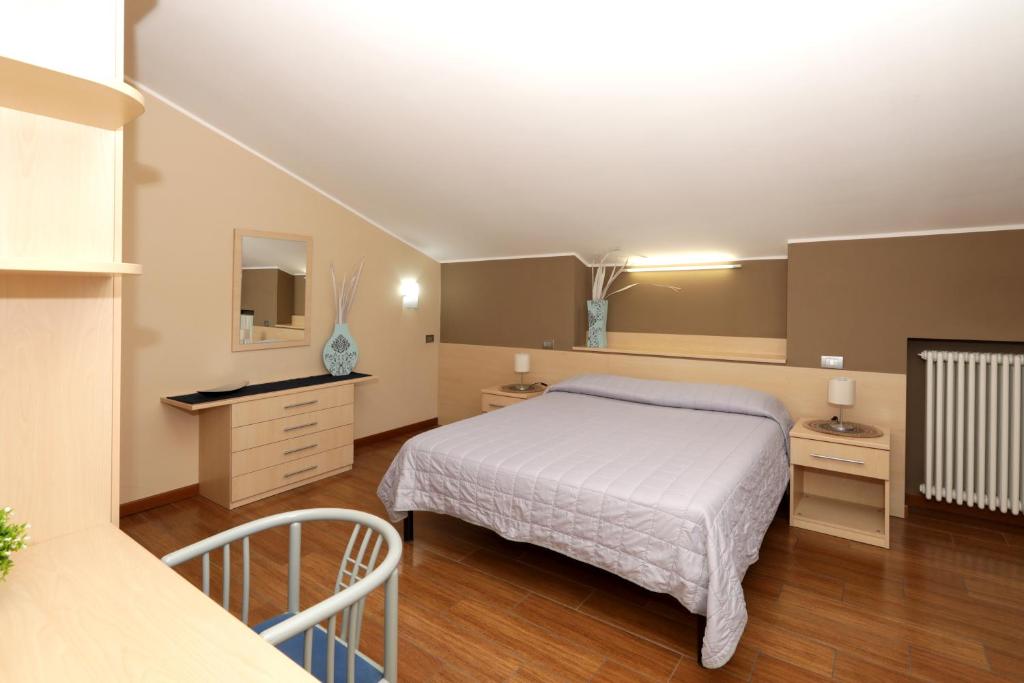 Hotel Residence Aurora - Apartamento Suite De Dos Dormitorios Con Terraza