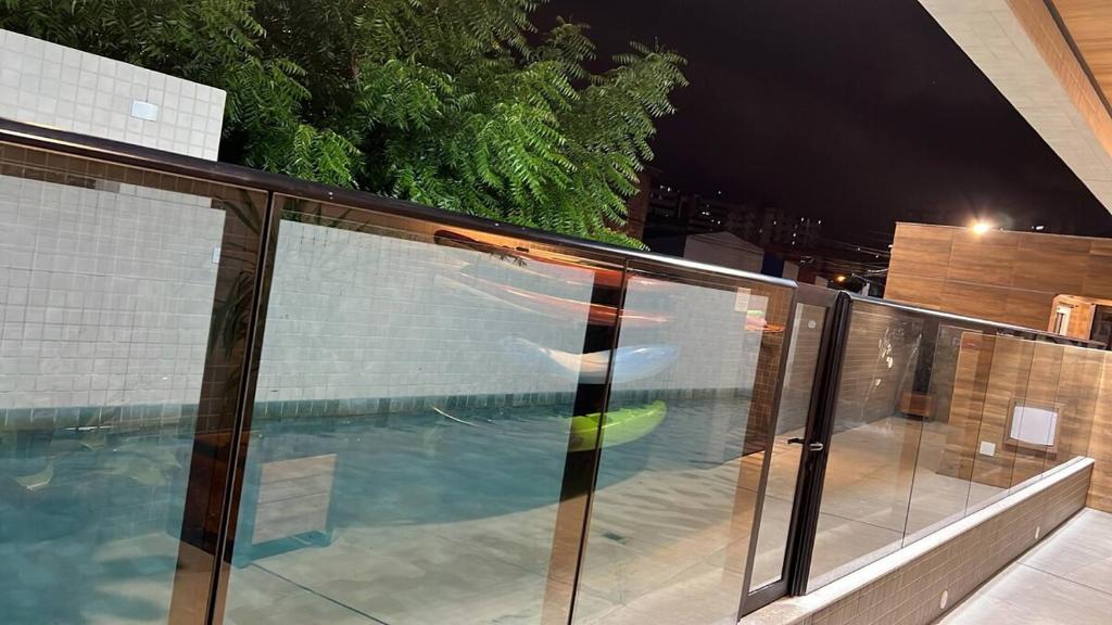 Bazén v ubytování Studio Design 3 Lions nebo v jeho okolí