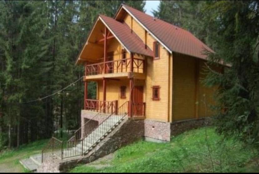 Το κτήριο όπου στεγάζεται  η παραθεριστική κατοικία