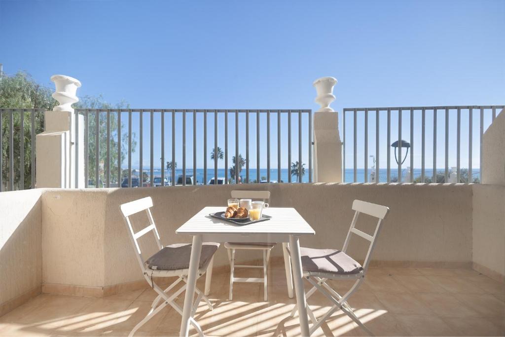 NT Benalbeach Sea Views Terrace-Quiet and cozy