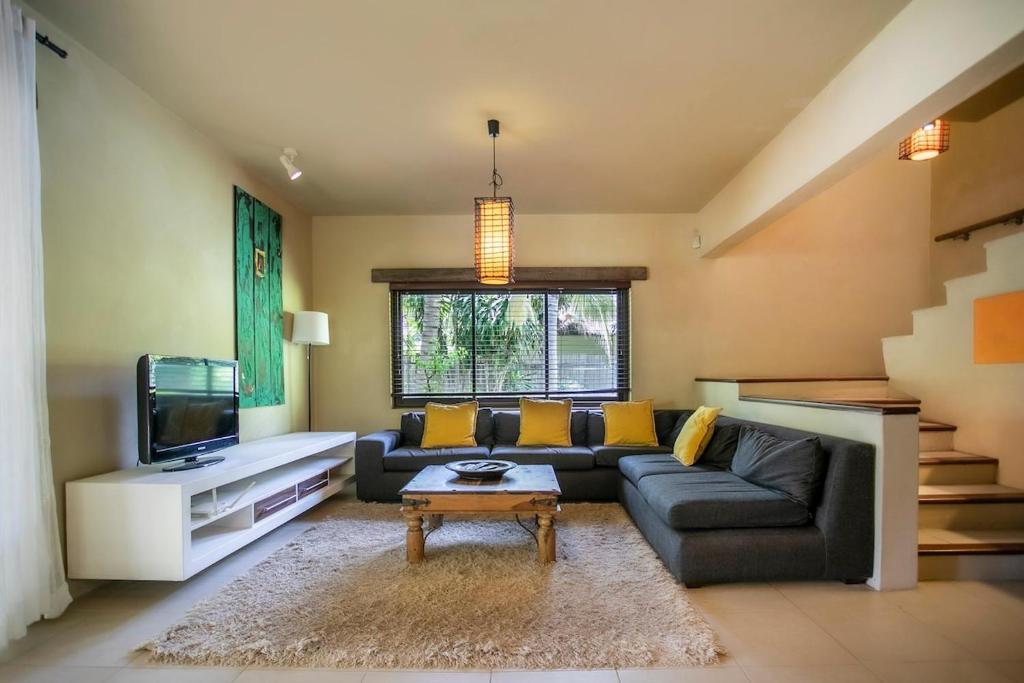 Μια τηλεόραση ή/και κέντρο ψυχαγωγίας στο Toshu - Two Bedrooms in Heaven