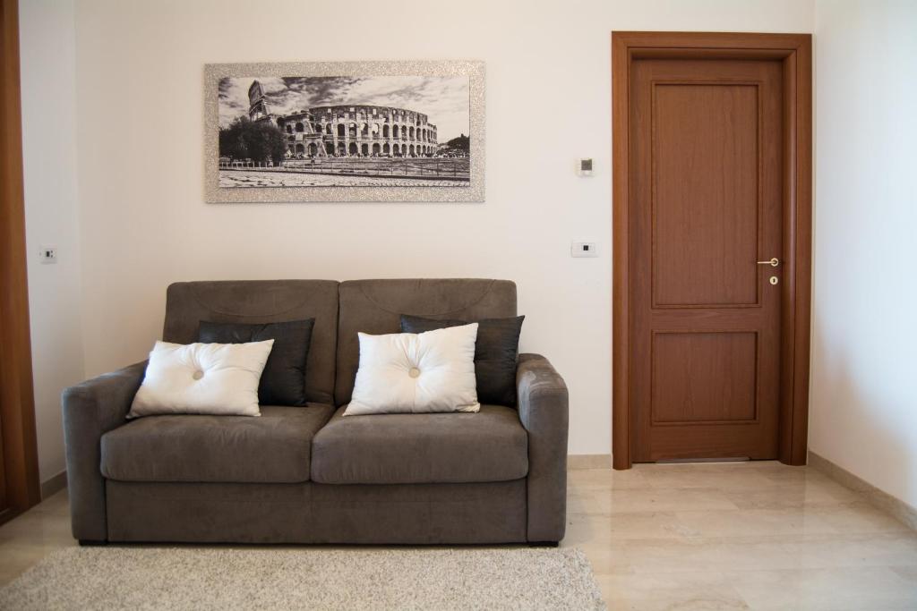 A seating area at La Mia Casa Romana