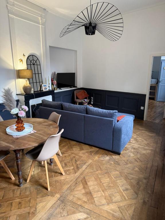 Istumisnurk majutusasutuses Grand F2, quartier historique de Moulins, 5 pers